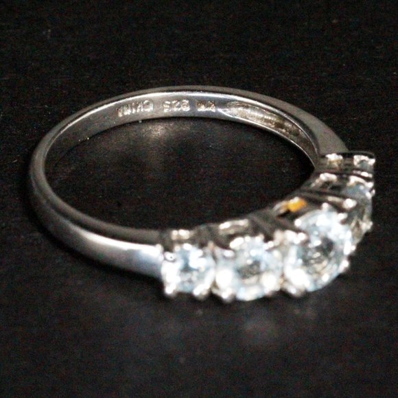 Contemporary QVC Sterling Silver Hallmarked Light Blue Topaz Five Stone Ring - Picture 5 of 7
